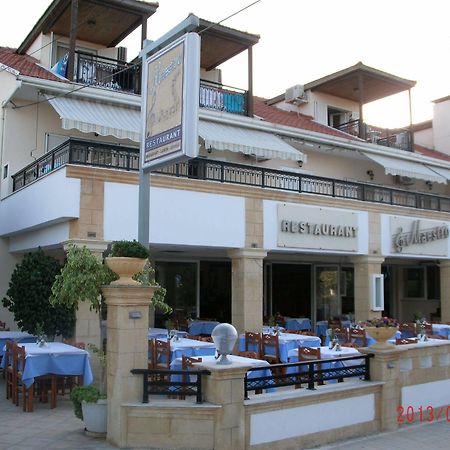 Montes Apartments & Studios Аликанас Экстерьер фото