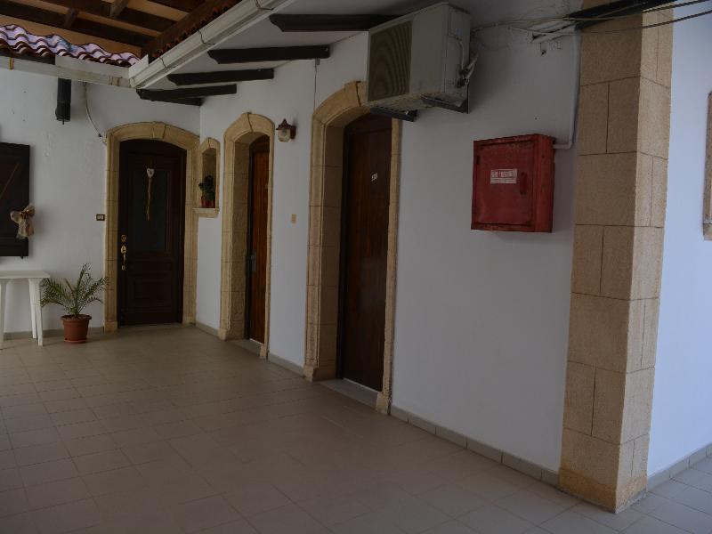 Montes Apartments & Studios Аликанас Экстерьер фото