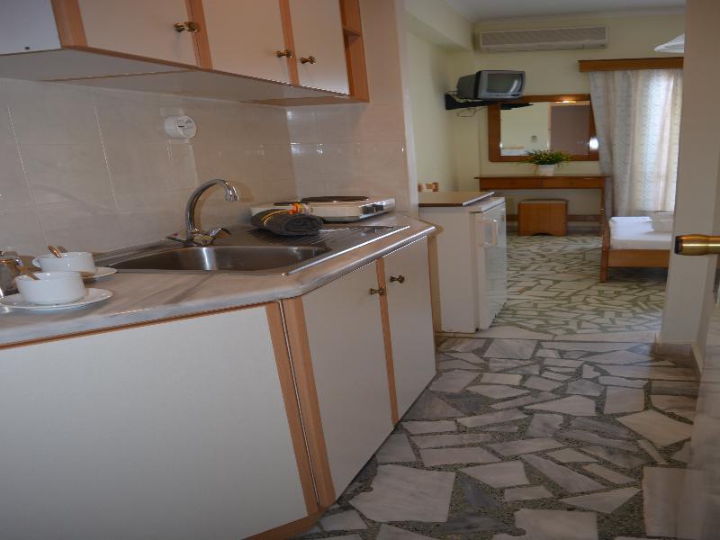 Montes Apartments & Studios Аликанас Экстерьер фото