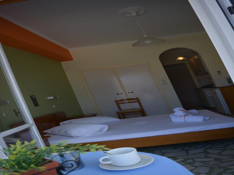 Montes Apartments & Studios Аликанас Экстерьер фото